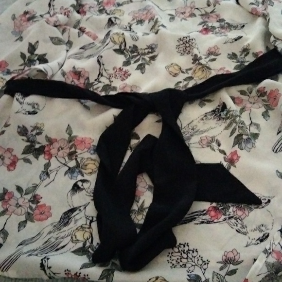 Maternity Top - Picture 3 of 3